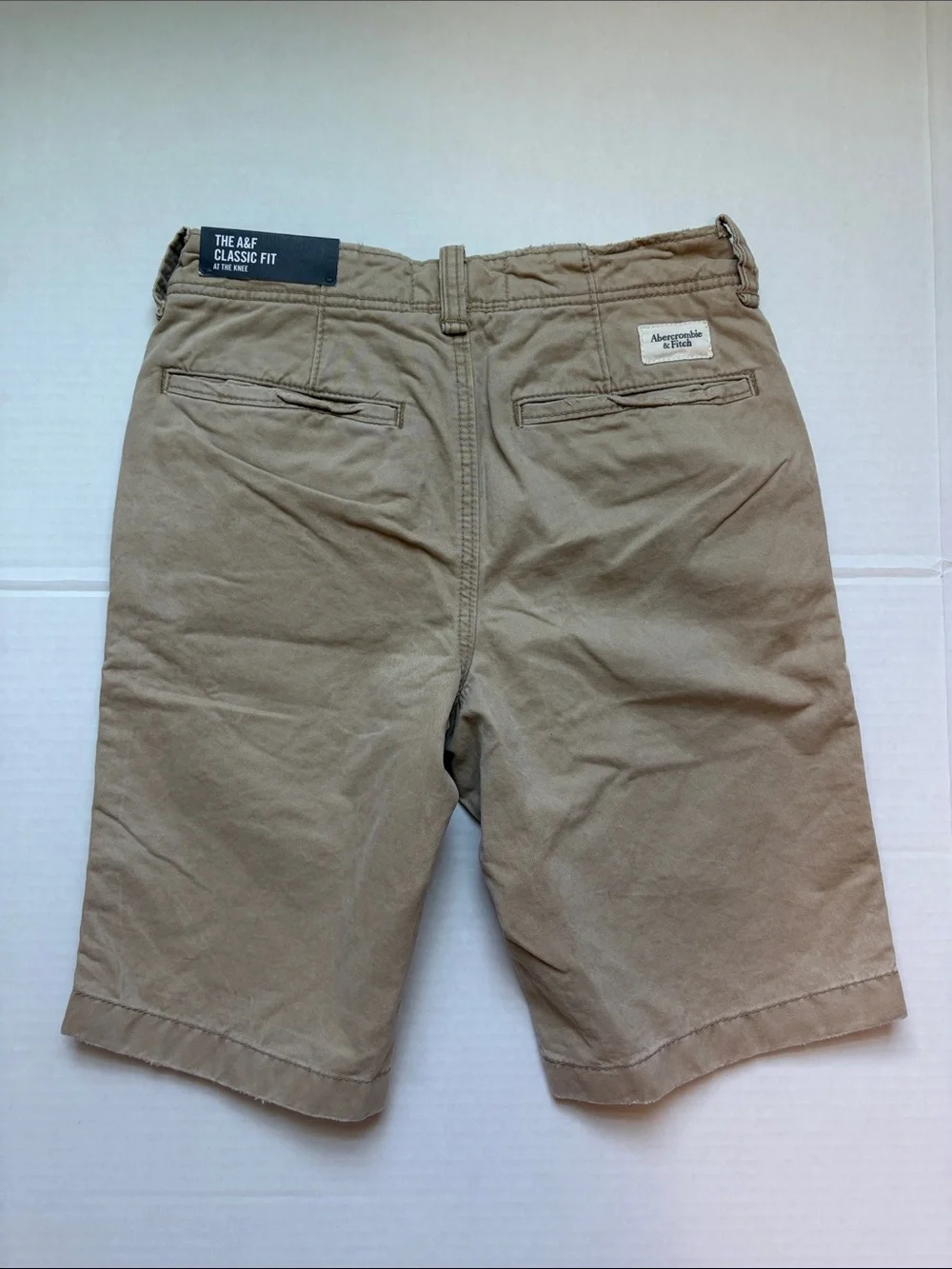 NWT Abercrombie & Fitch Classic Fit At The Knee Shorts